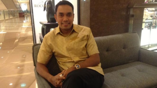 Presiden Ferrari Owners Club Indonesia (FOCI), Ahmad Sahroni