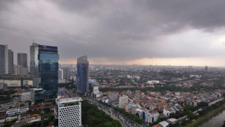 Hujan Ringan Hingga Sedang Guyur Jakarta Hari Ini