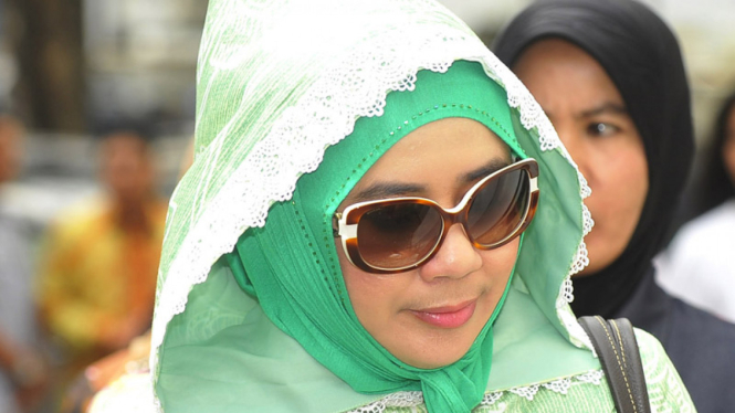 Istri kedua Gubernur Riau Rusli Zainal, Syarifah Damiati
