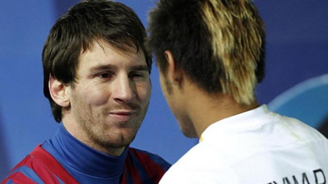 Lionel Messi (kiri) dan Neymar