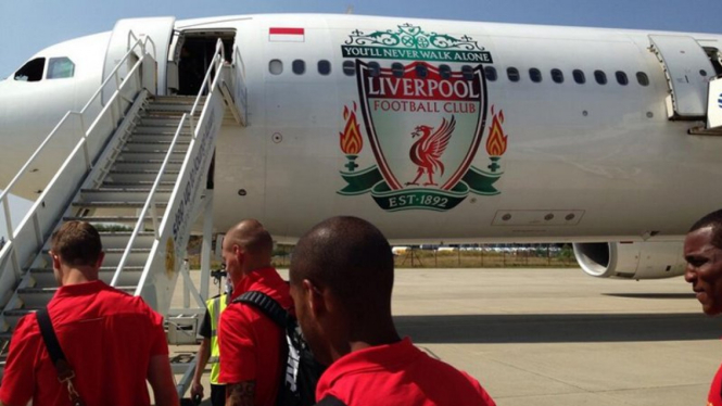 Skuad Liverpool terbang ke Indonesia menggunakan Garuda Indonesia