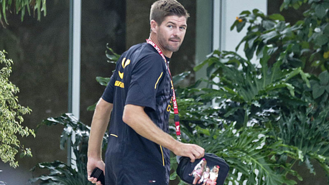 Steven Gerrard Bersantai di Hotel Mulia