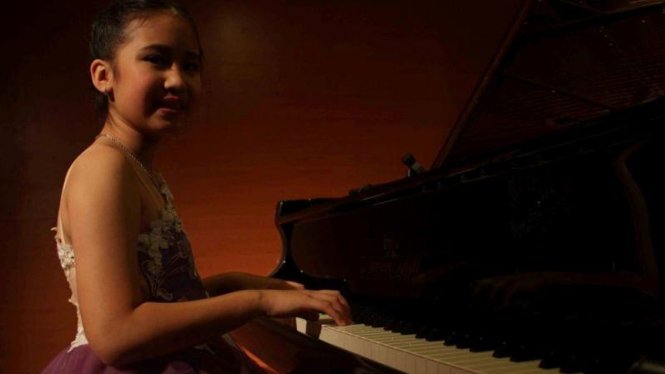 Pianis Muda, Viona Natalie
