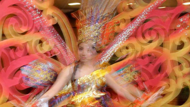 Cok Istri Krisnanda Siap Ikuti Miss Supranational 2013 di Belarus