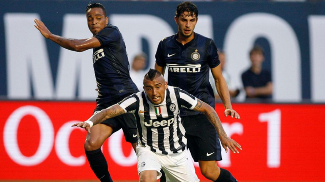 Juventus melawan Inter Milan