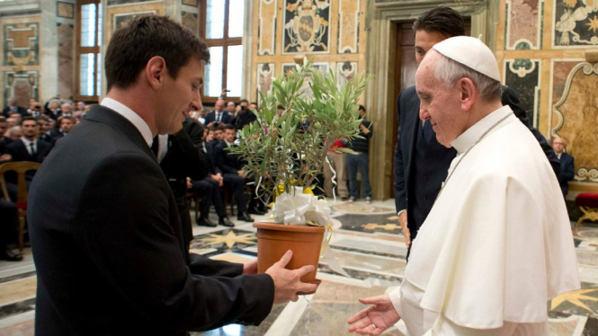 Lionel Messi bertemu Paus Fransiskus