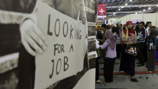 Ribuan Pencari Kerja Padati Mega Career Expo