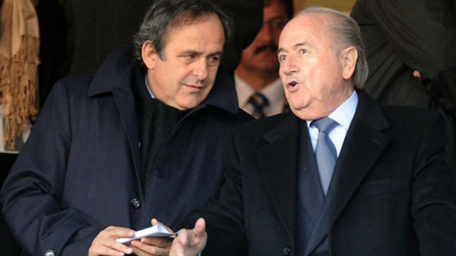 Michel Platini dan Sepp Blatter