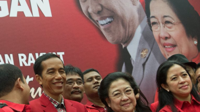 Jokowi, Megawati dan Puan Maharani