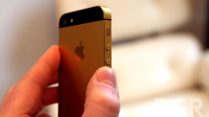 iPhone 5S diperkirakan muncul dengan warna emas
