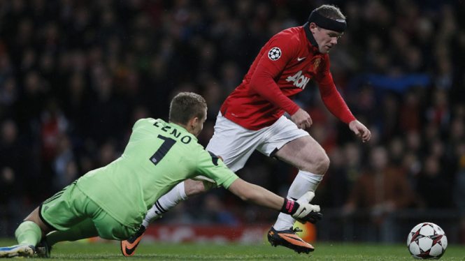 mu tekuk bayer leverkusen 4-2