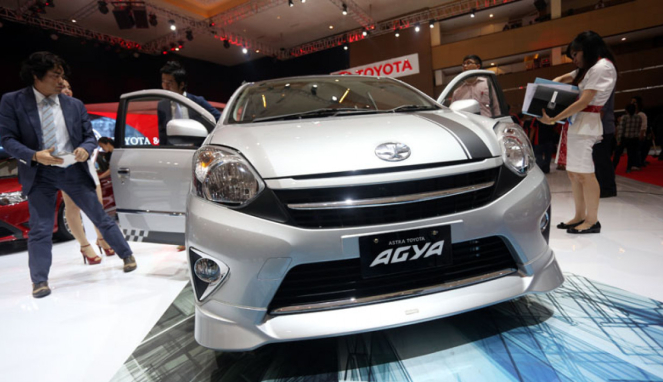 Mobil LCGC Toyota, Agya.