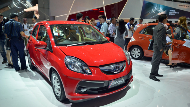 sorot mobil pedesaan - Mobil Murah di IIMS 2013