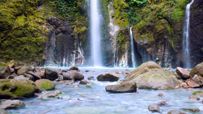 Air terjun.