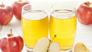 Jangan Konsumsi Dua Minuman Ini saat Terbang