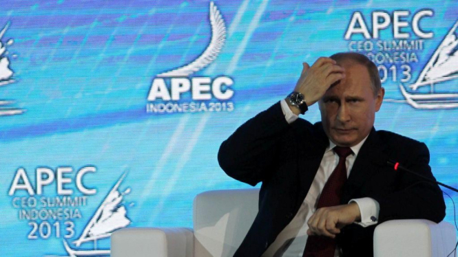 Presiden Rusia Vladimir Putin di APEC CEO Summit
