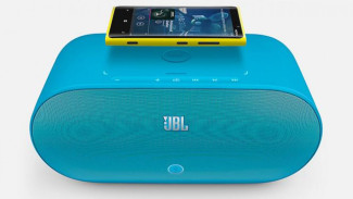 Asiknya Ngecharge Baterai HP Nokia Lumia Pakai Speaker