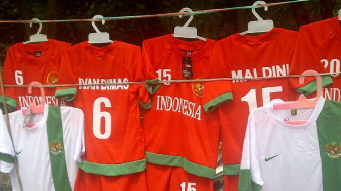 Replika kostum timnas Indonesia U-19