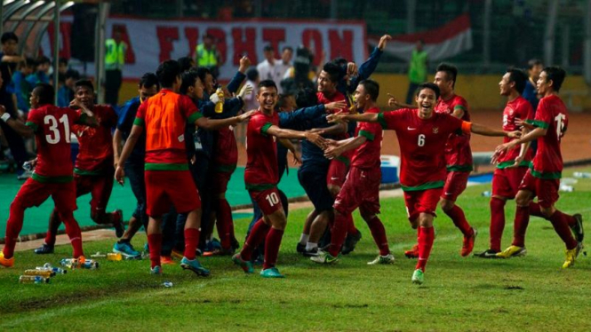 Pemain Timnas Indonesia U-19 merayakan gol 
