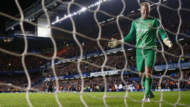 Kiper Manchester City, Joe Hart, saat kebobolan