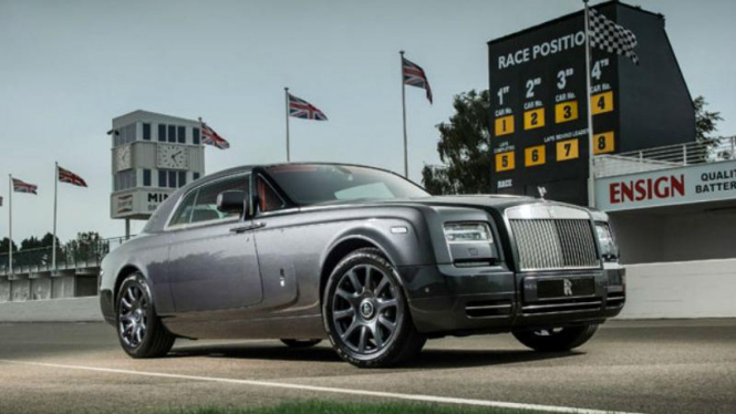 Rolls-Royce Phantom Bespoke Chicane Coupe