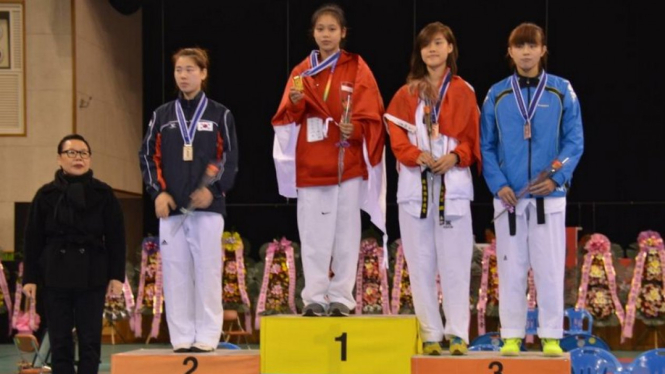 Taekwondoin Indonesia, Ririn Agustina, juara di Korea Selatan