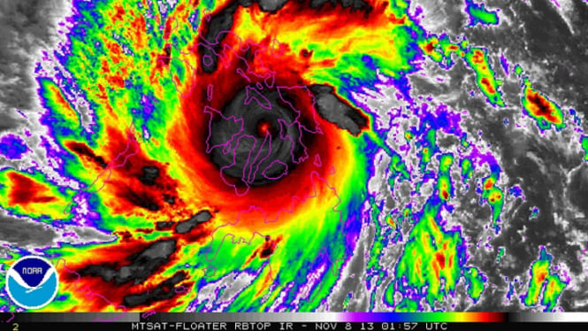 badai Haiyan landa FIlipina