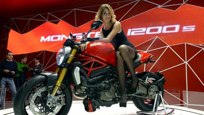 New Ducati Monster 1200S