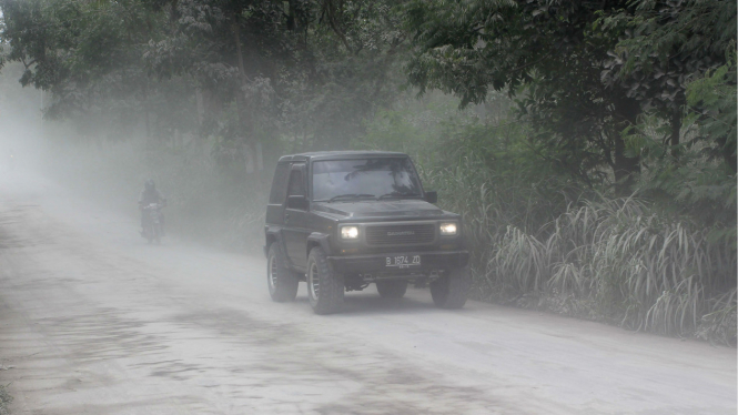 Sisa hujan abu Merapi di Cepogo, Boyolali.