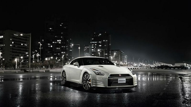 Nissan GT-R model 2014