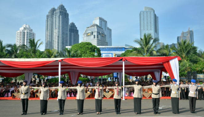 Polwan Polda Metro Jaya Berjilbab 1.