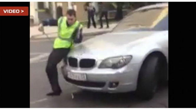 Polantas Rusia ditabrak pengemudi mobil BMW