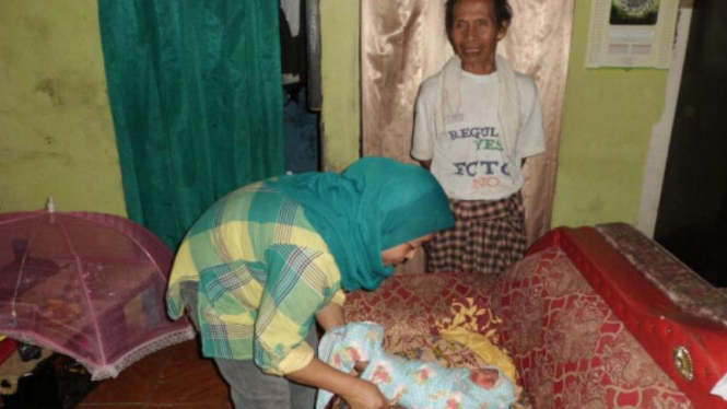 Bayi malang yang ditemukan warga Cianjur, Jawa Barat.