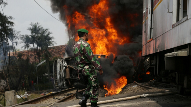 Kecelakaan Kereta Api dan Truk Tangki LPG di Bintaro