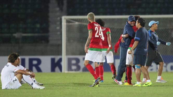 Timnas Indonesia U-23 merayakan kemenangan atas Myanmar