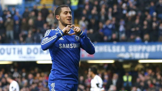 Pemain Chelsea, Eden Hazard, rayakan golnya