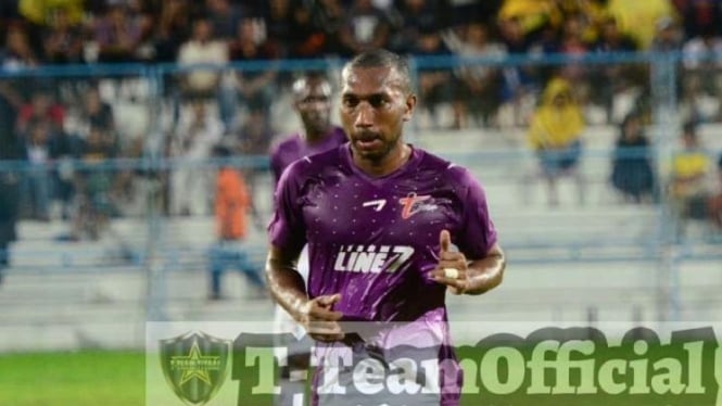 Penyerang T-Team FC, Patrich Wanggai