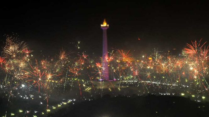 Perayaan Tahun Baru 2014 di Monas
