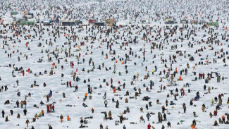 10.000 Orang Ikuti Kontes Memancing di Suhu Ekstrem