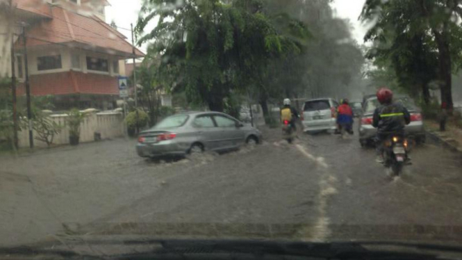 Banjir di Jalan Kayu Putih, Pulomas