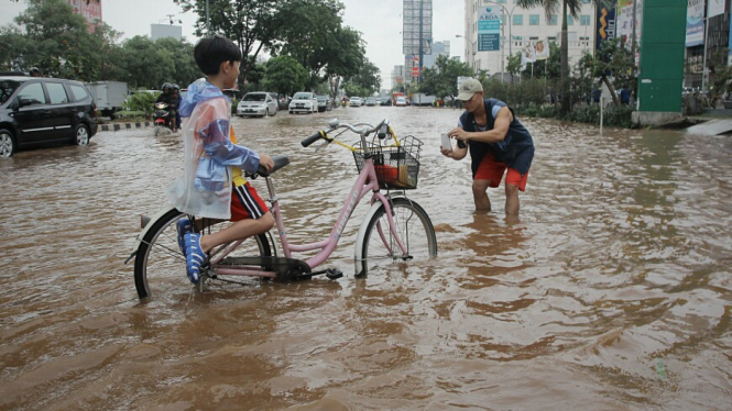 Banjir Rendam Kelapa Gading