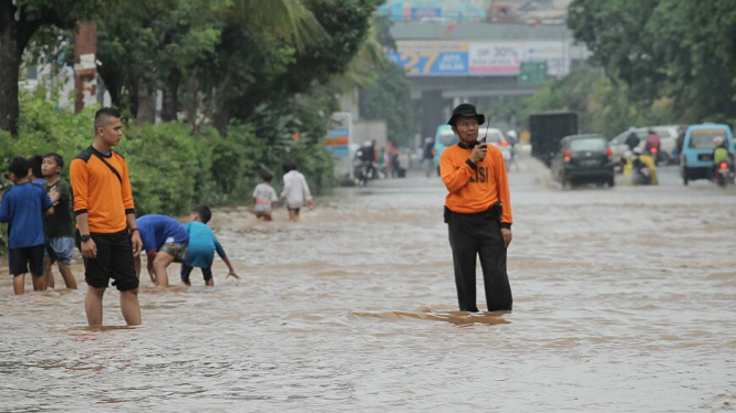 Banjir Rendam Kelapa Gading