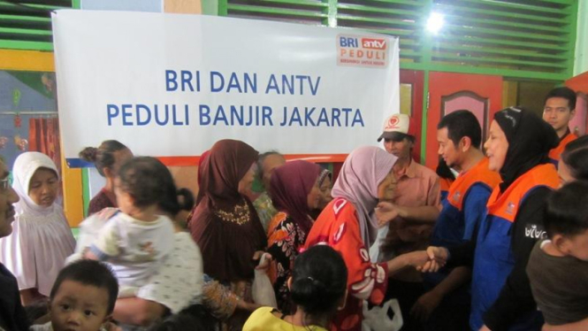 BRI-ANTV beri bantuan peduli banjir Jakarta