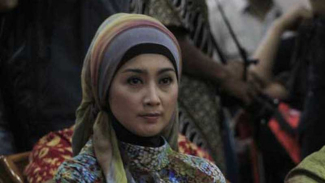 Profil Desy Ratnasari - VIVA