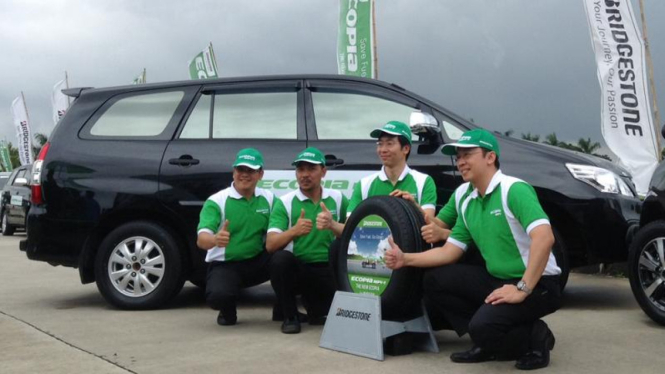 Suasana peluncuran Ecopia MPV-1, ban khusus MPV dari Bridgestone