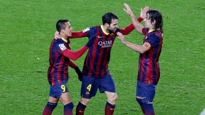 Alexis Sanchez, Cesc Fabregas dan Carles Puyol