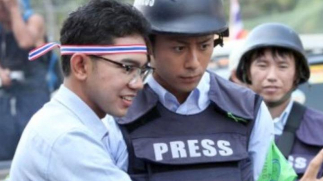 Reporter tampan Jepang curi perhatian publik Thailand