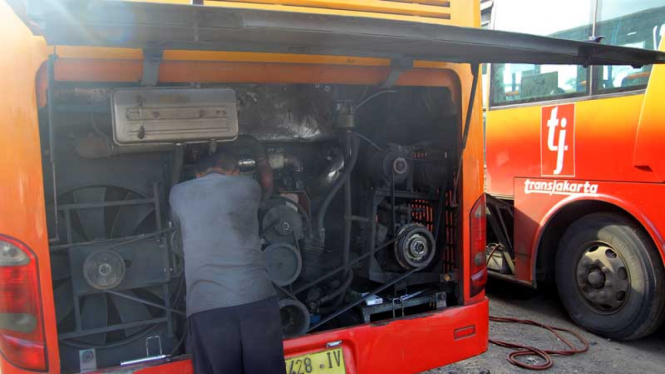 Bus Baru Transjakarta Bermasalah