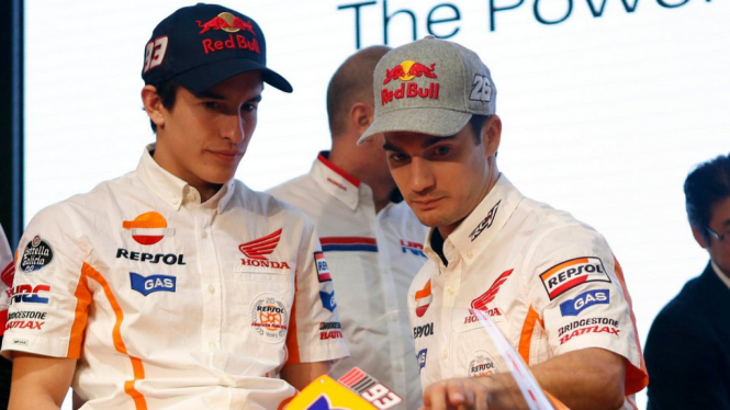 Duo Repsol Honda, Marc Marquez (kiri) dan Dani Pedrosa