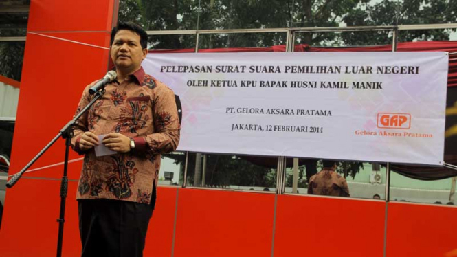 Ketua KPU Husni Kamil Berangkatkan Surat Suara ke Luar Negeri